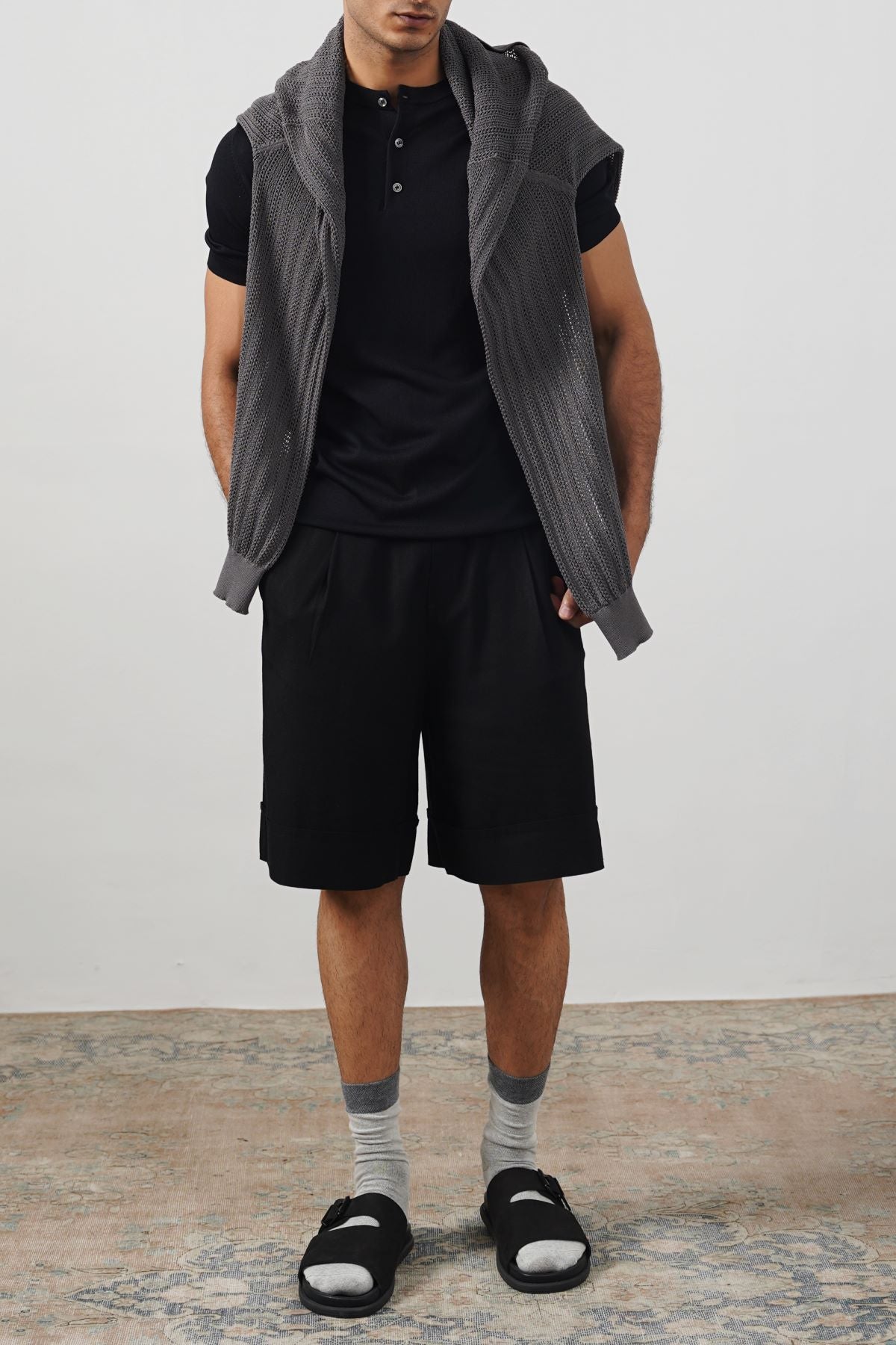 BLACK LINEN BLEND SHORTS