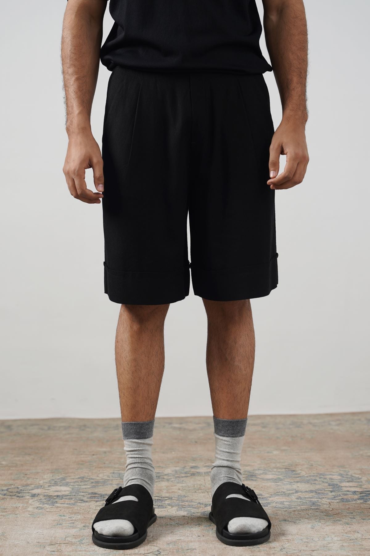 BLACK LINEN BLEND SHORTS