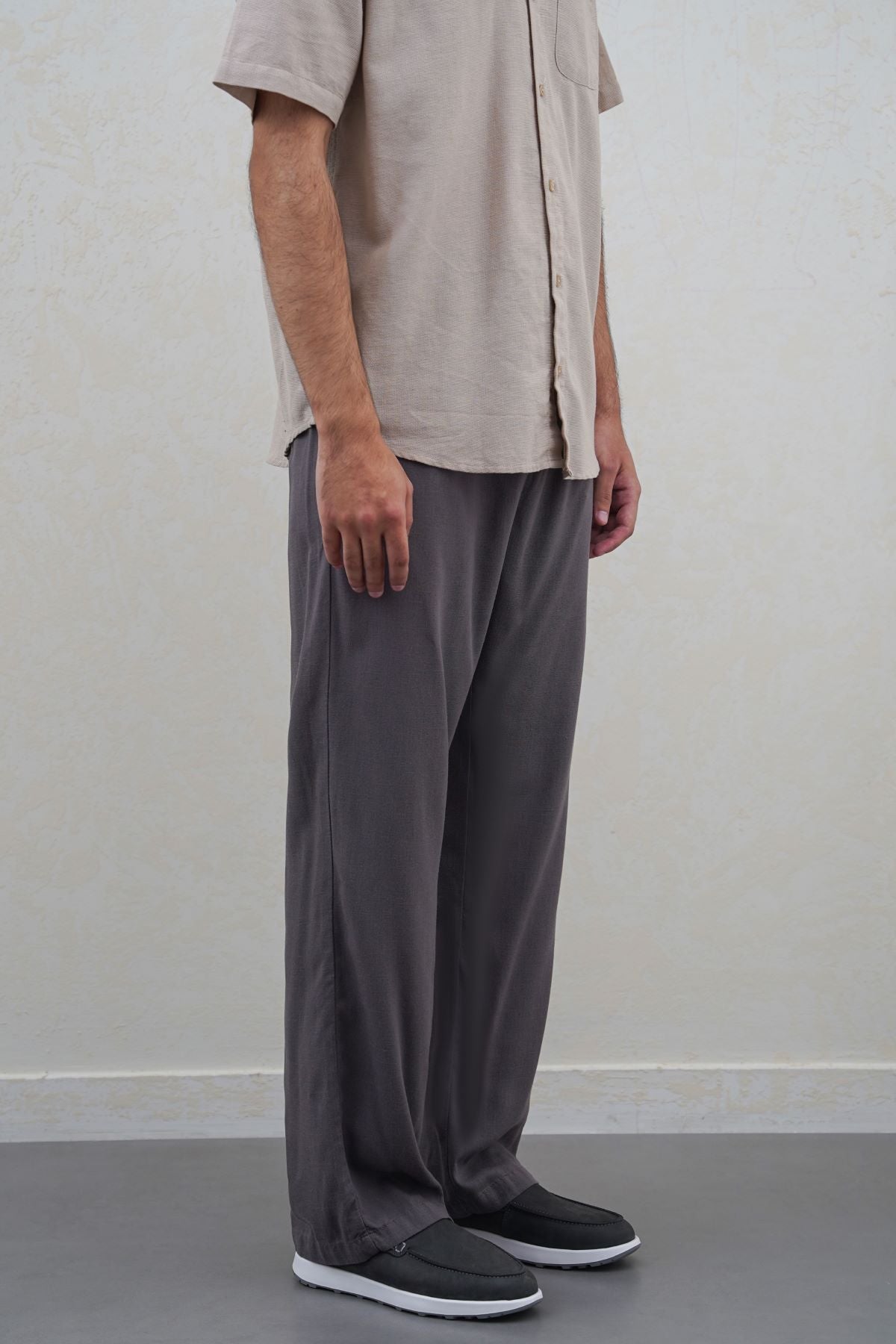 DARK GREY RELAXED TROUSERS