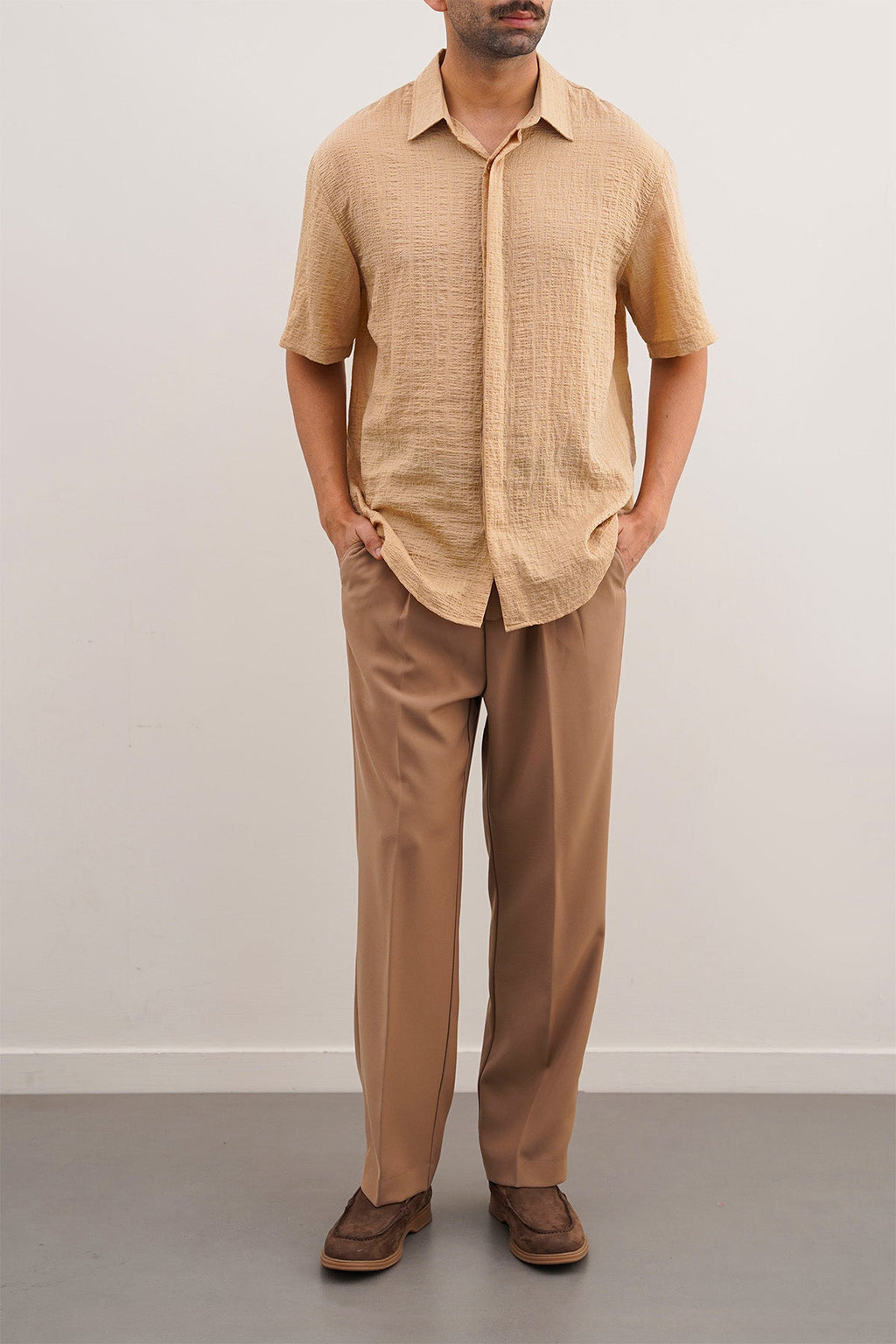 BEIGE SEERSUCKER HALFSLEEVES SHIRT