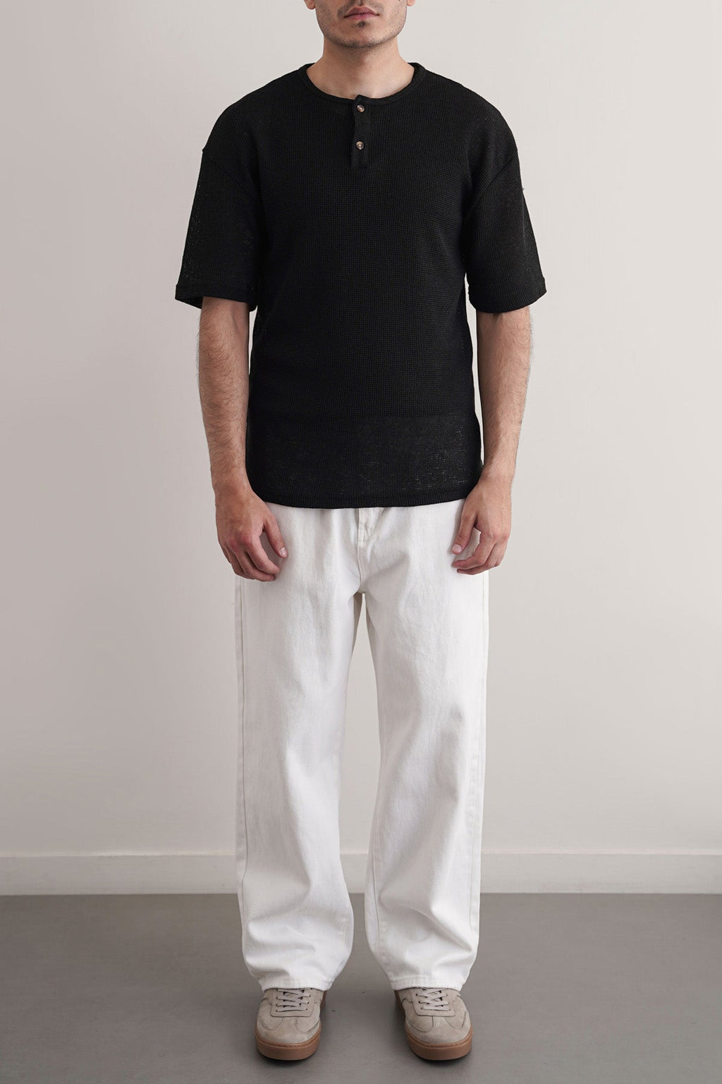 BLACK JACQUARD HENLEY