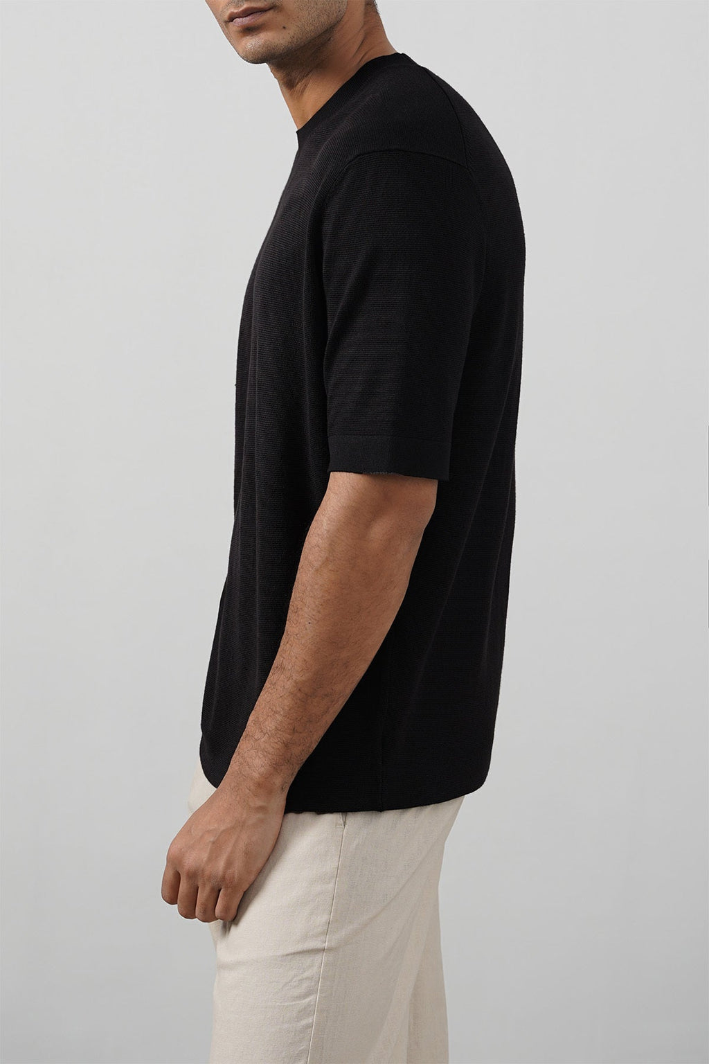 BLACK SNUG KNIT TEE