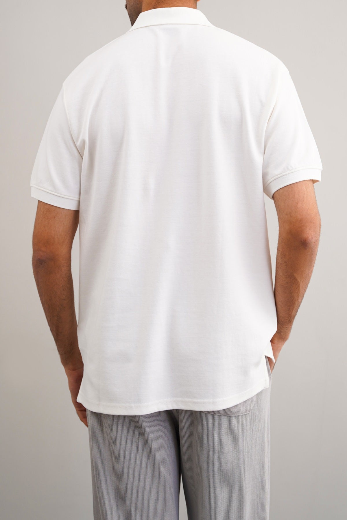 WHITE QUARTER ZIP POLO