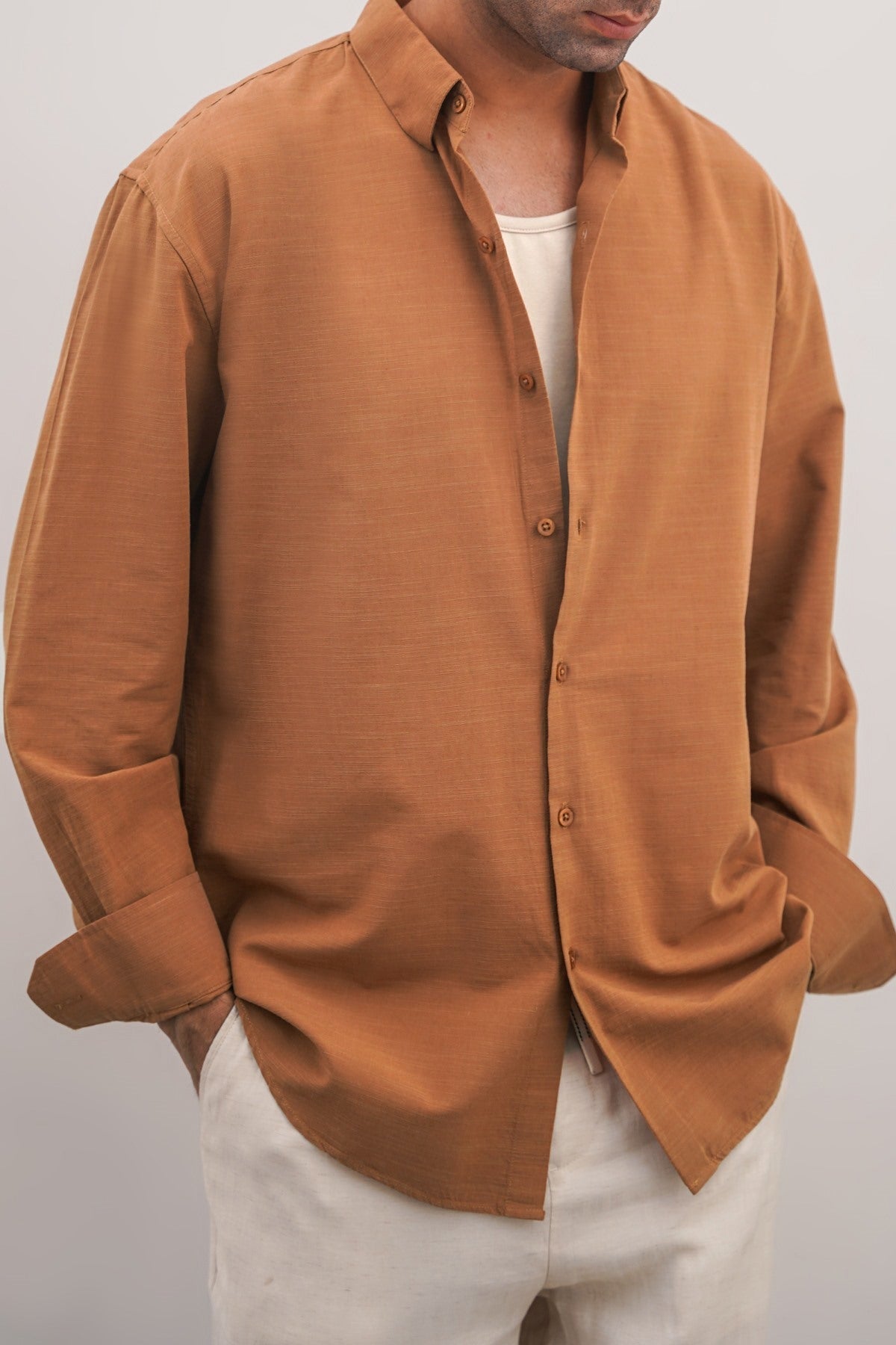 OCHRE BROWN CLASSIC BUTTON DOWN SHIRT