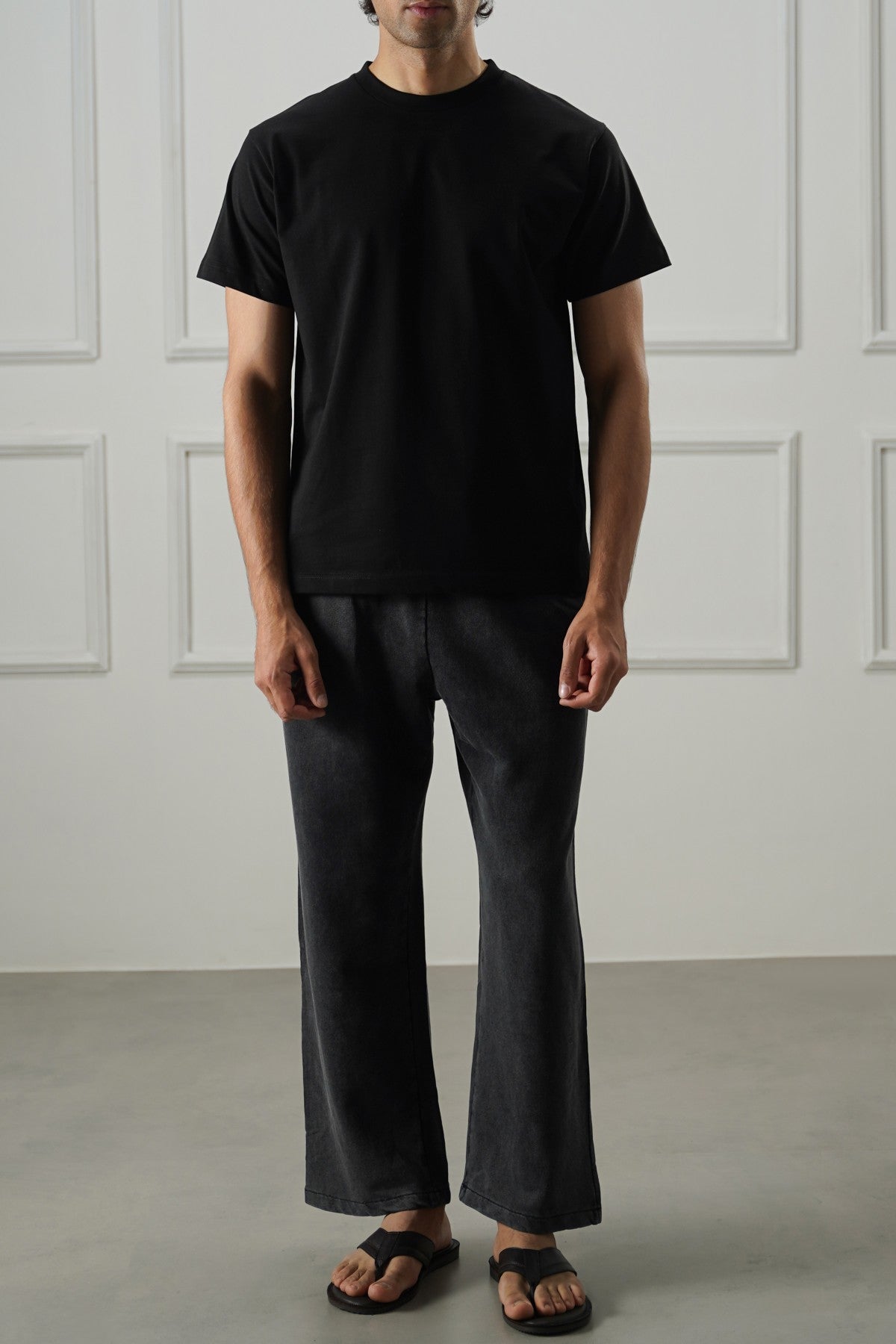 MINIMAL STRAIGHT-LEG PANTS