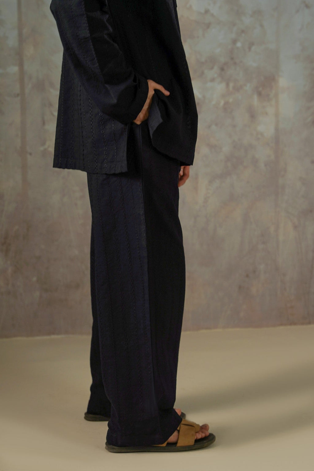 BLACK EMBROIDERED STRAIGHT PANTS
