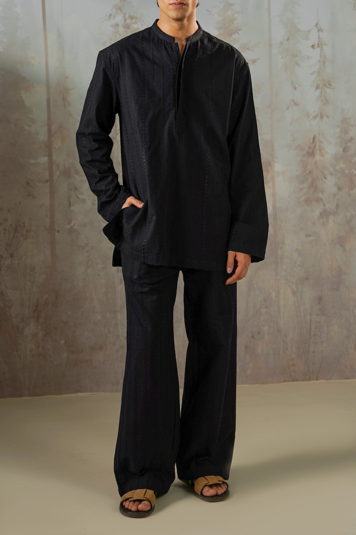 BLACK EMBROIDERED STRAIGHT PANTS