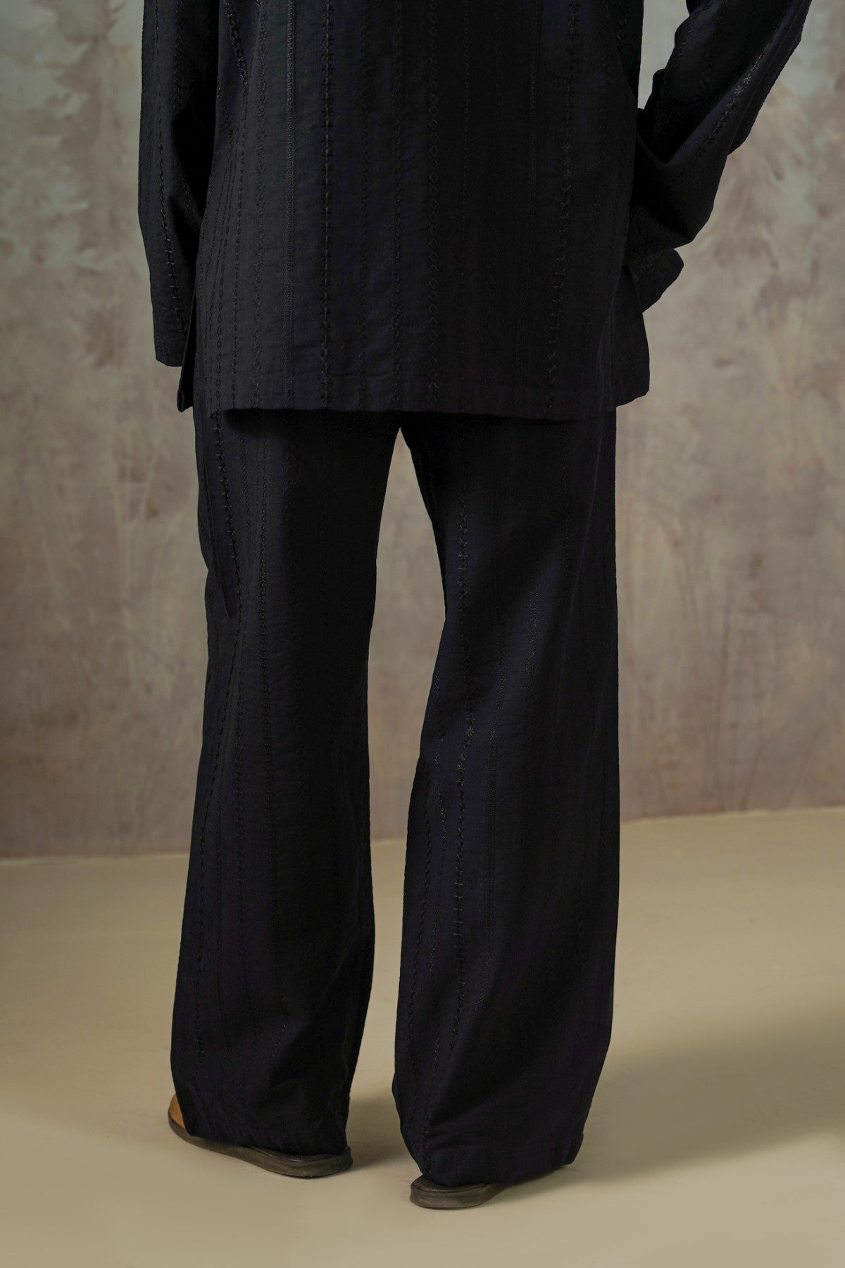 BLACK EMBROIDERED STRAIGHT PANTS