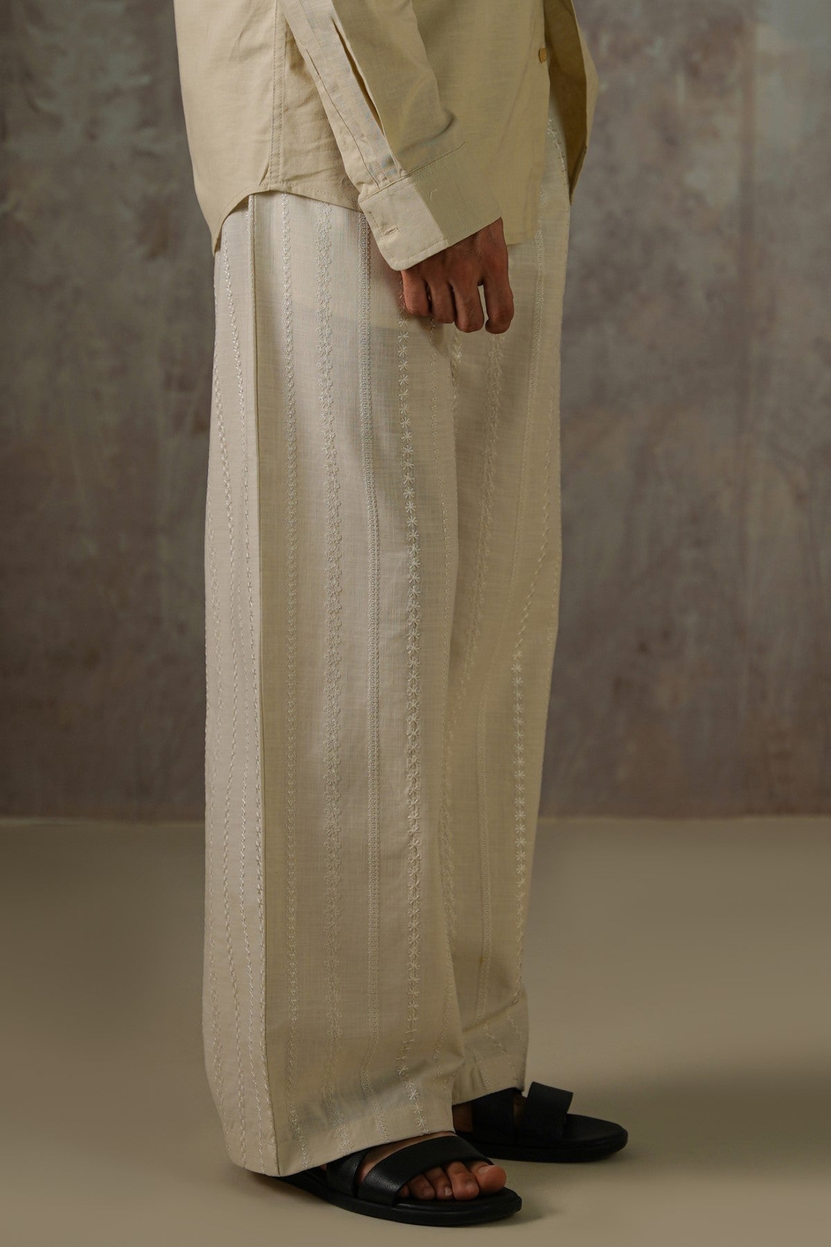 ECRU EMBROIDERED STRAIGHT PANTS