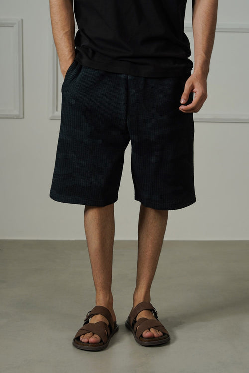 BLACK CAMO TEXTURED SHORTS