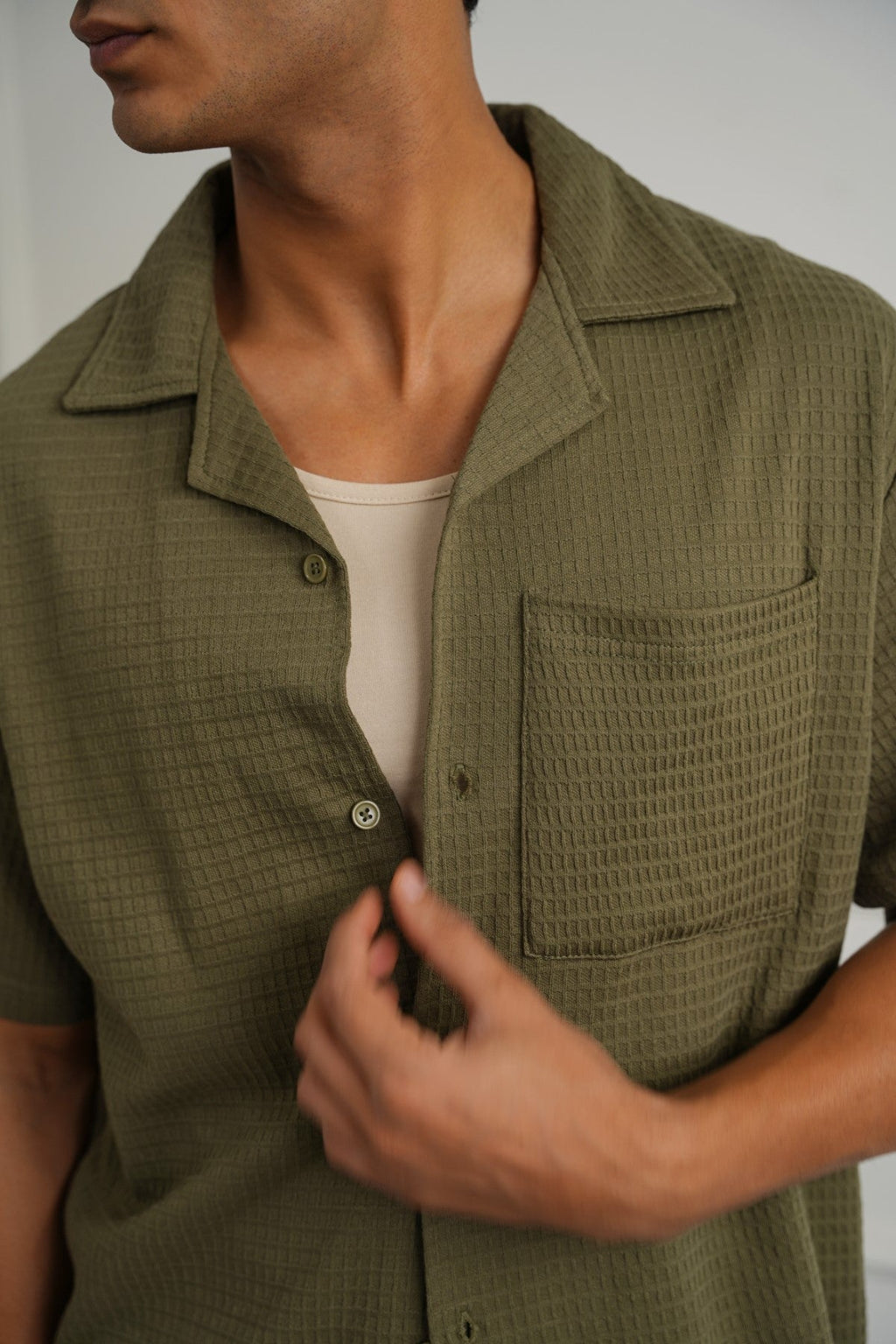 OLIVE CUBAN COLLAR TEXTURED SHIRT