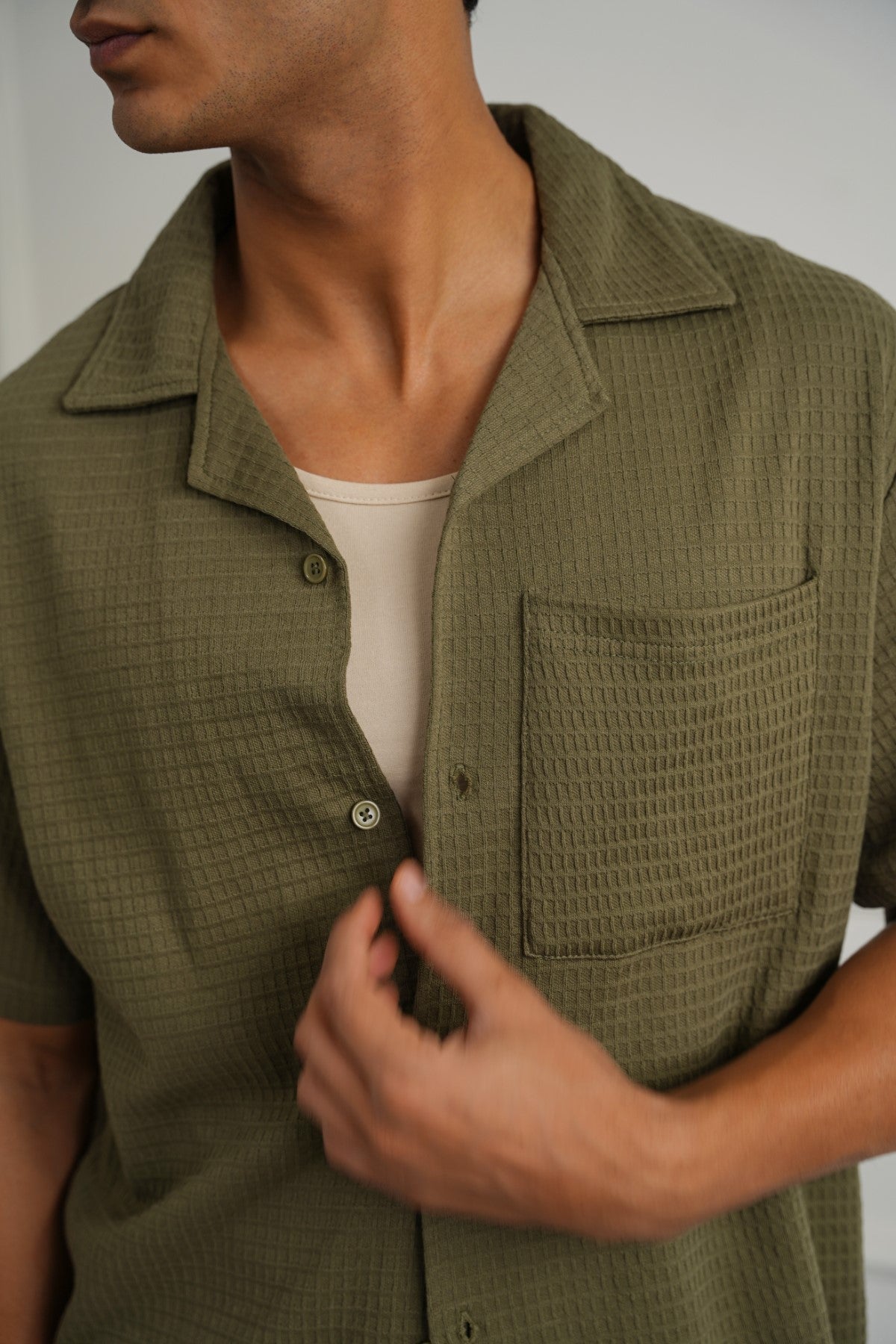 OLIVE CUBAN COLLAR TEXTURED SHIRT