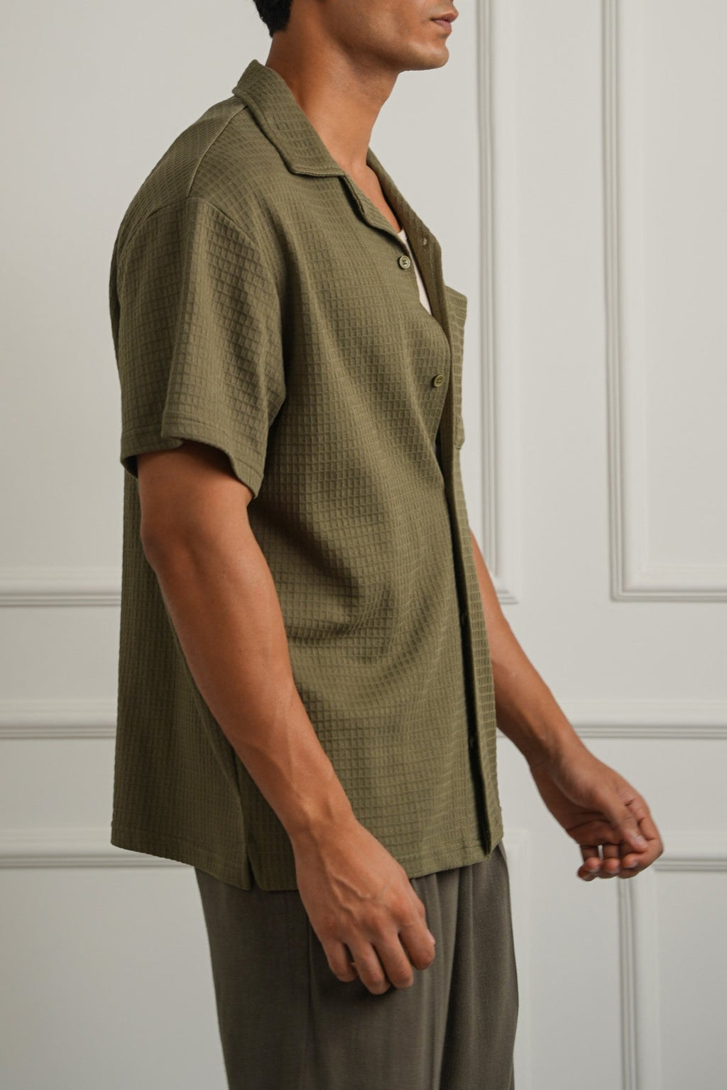 OLIVE CUBAN COLLAR TEXTURED SHIRT
