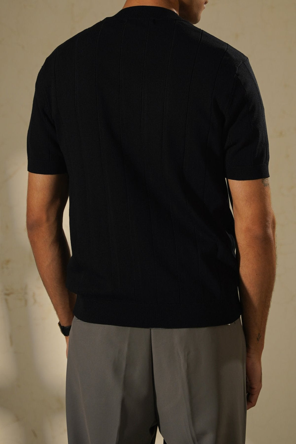 BLACK DROP NEEDLE TEE