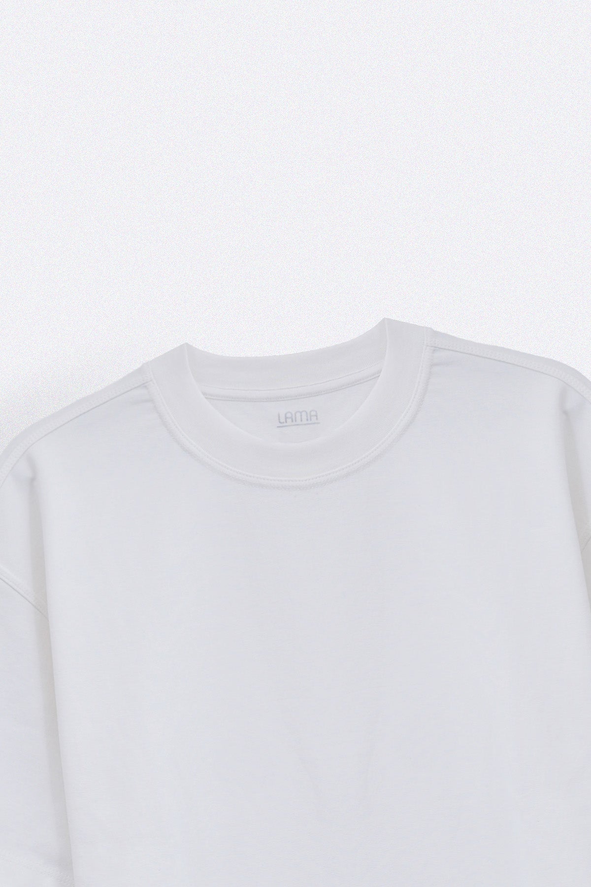 WHITE EVERYDAY TEE