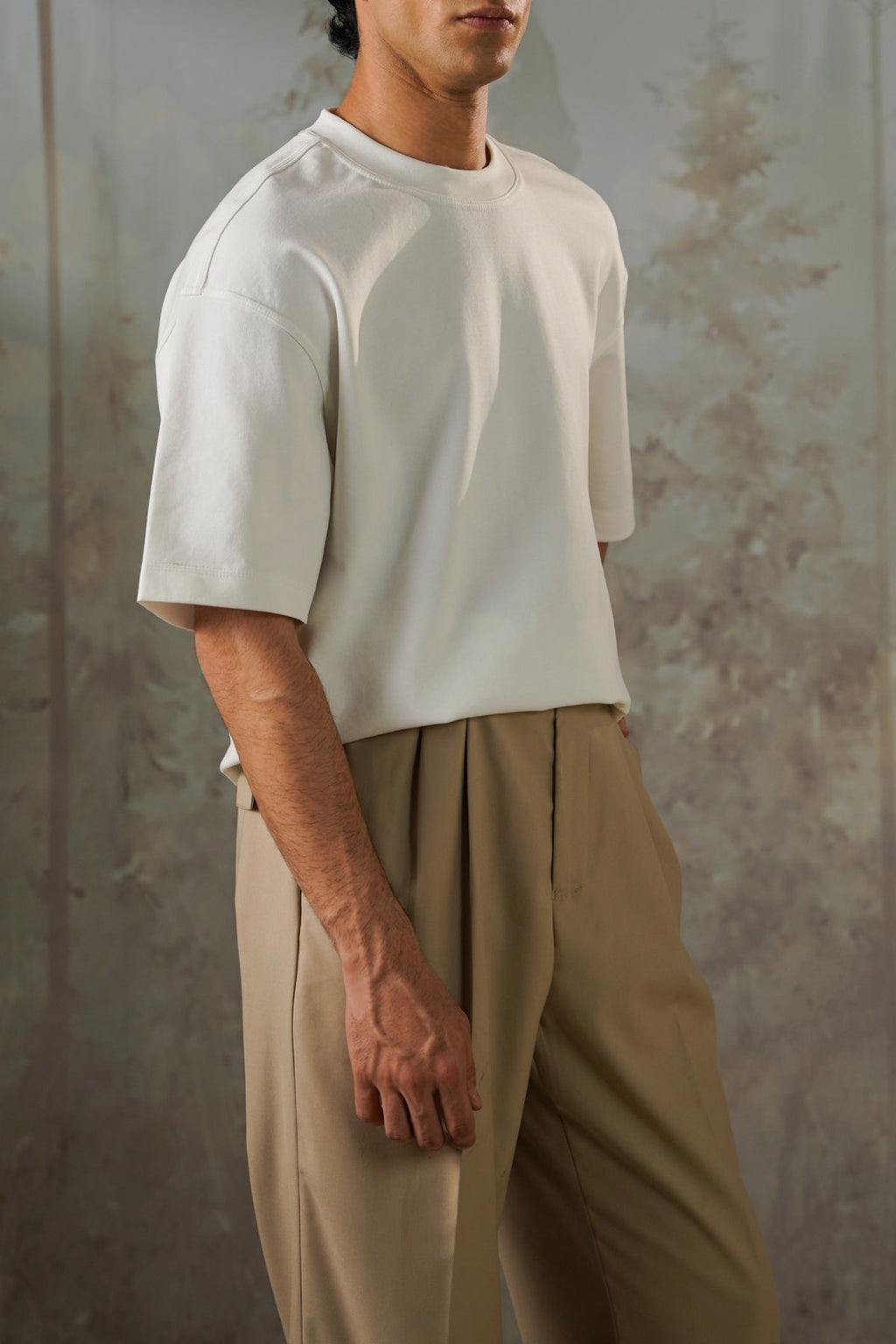 WHITE EVERYDAY TEE