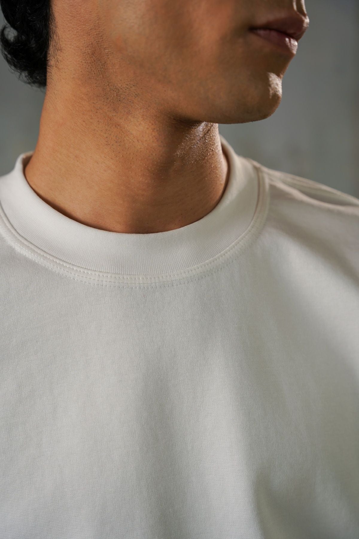 WHITE EVERYDAY TEE