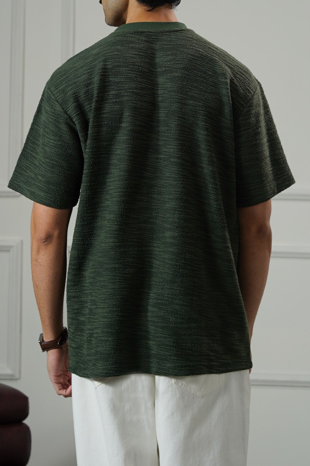 OLIVE BUCKLE TEE