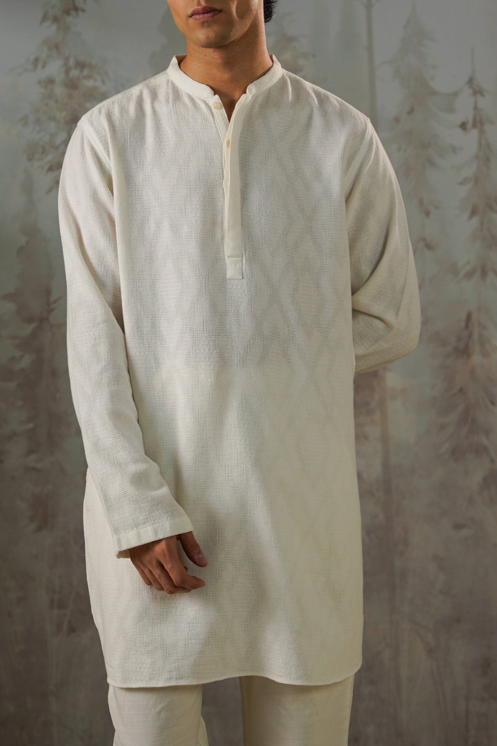 OFF WHITE TEXTURED GEOMETRIC SHIRT