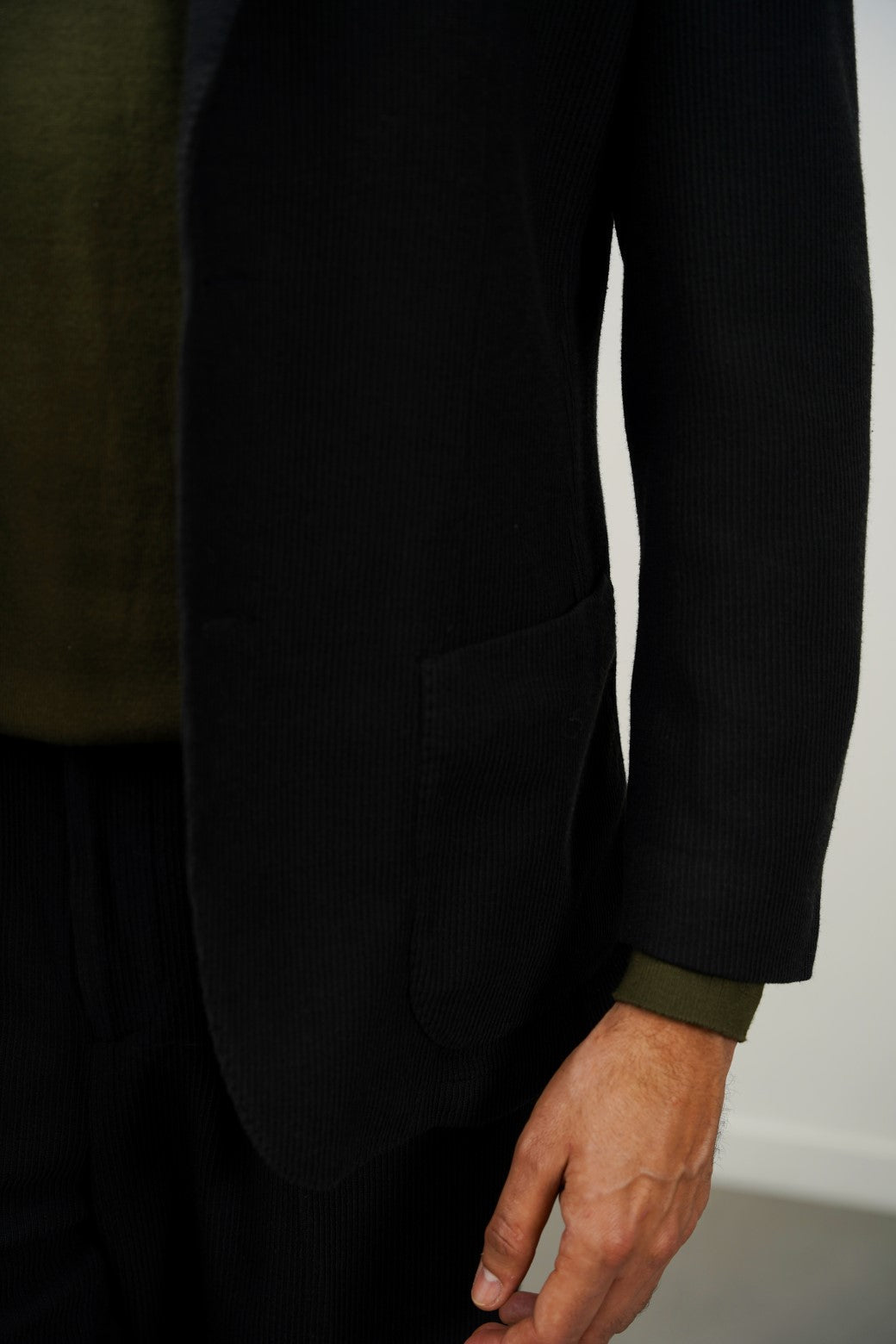 BLACK TEXTURED BLAZER
