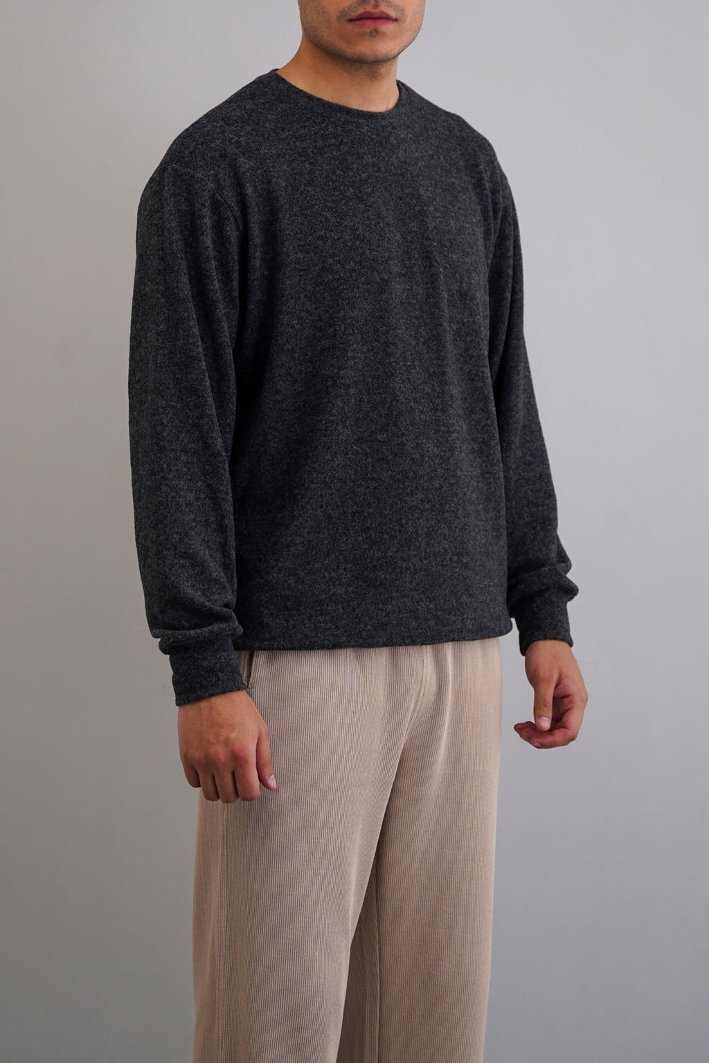 CHARCOAL BASIC SWEATSHIRT
