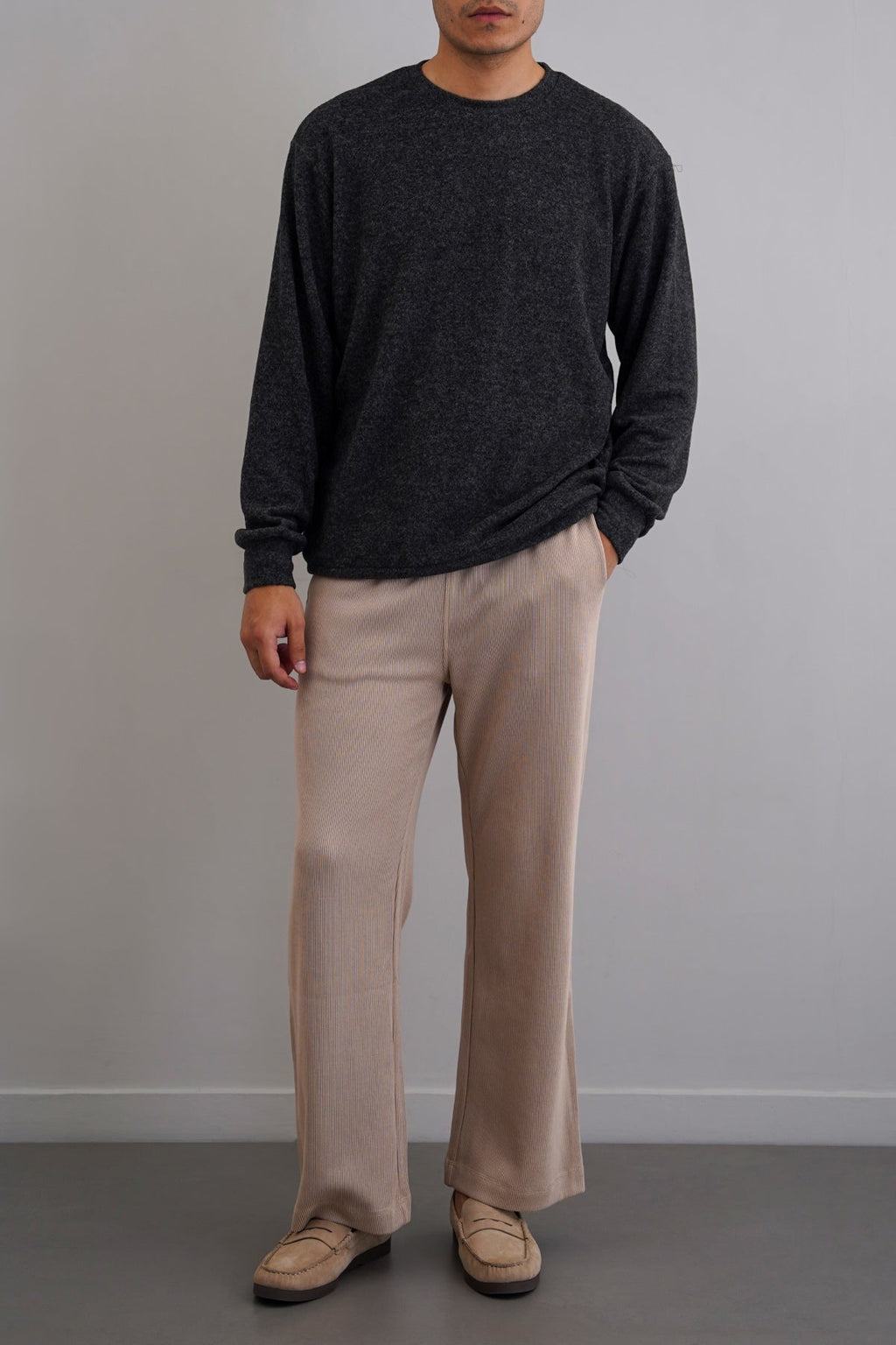 CHARCOAL BASIC SWEATSHIRT