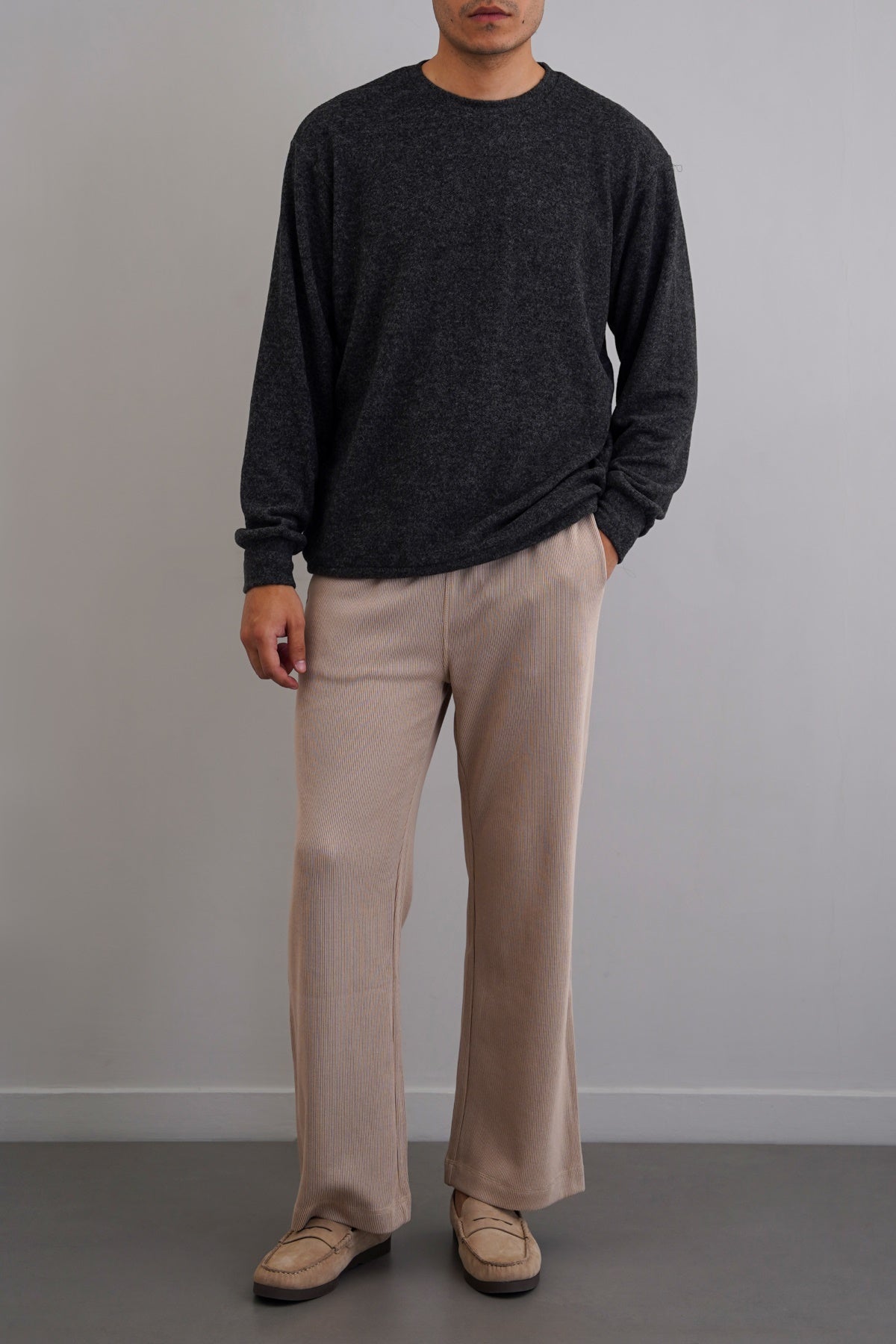 CHARCOAL BASIC SWEATSHIRT