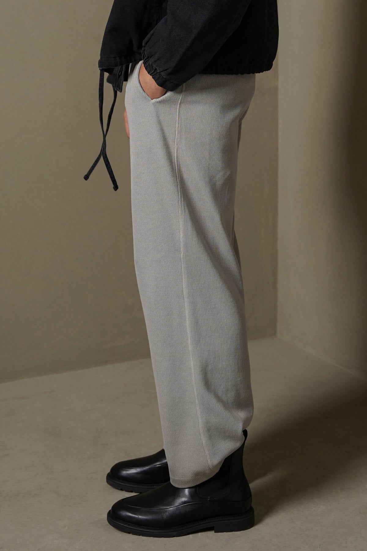 LIGHT GREY KNITTED LOOSE PANTS