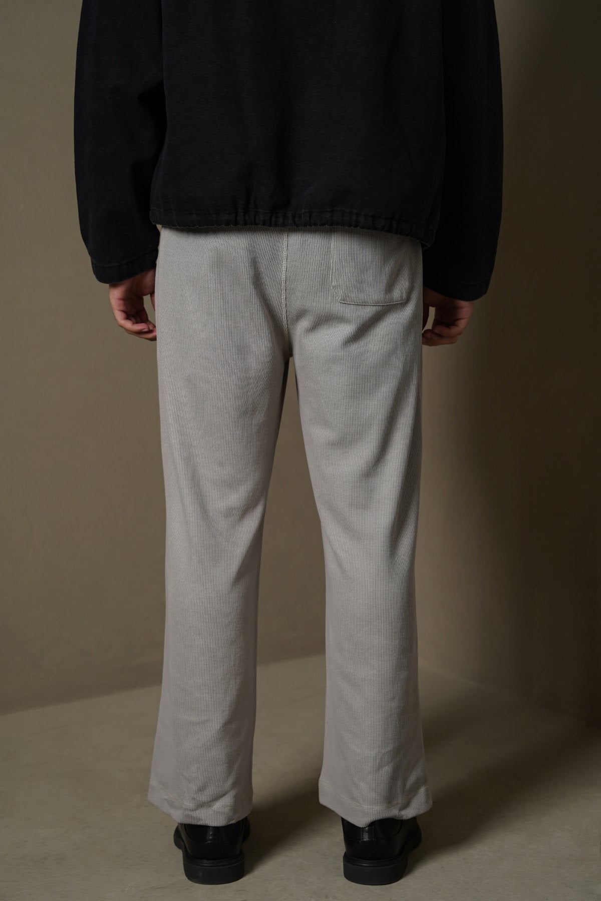 LIGHT GREY KNITTED LOOSE PANTS