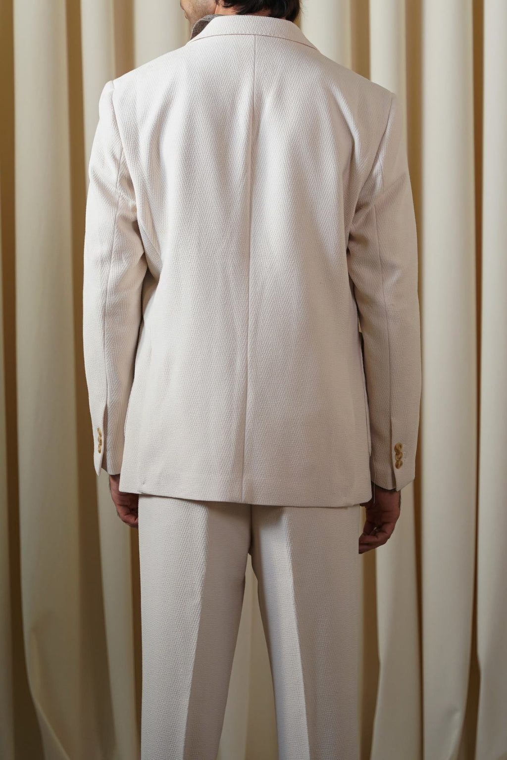 OFF WHITE SMART TWO-BUTTON BLAZER