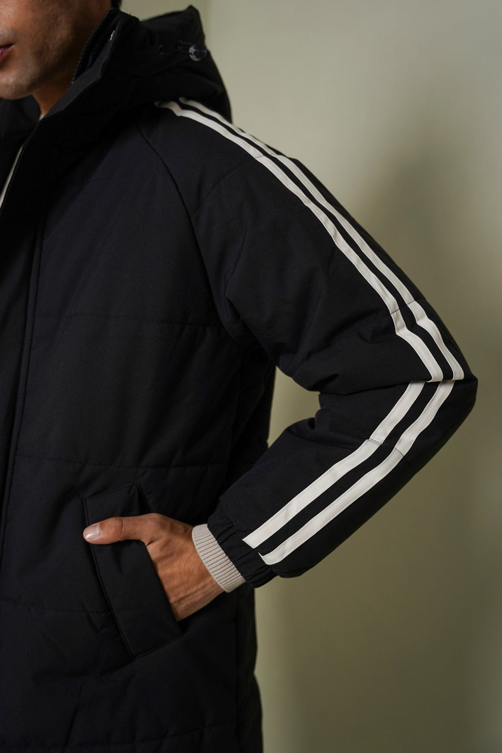 BLACK PUFFER COAT