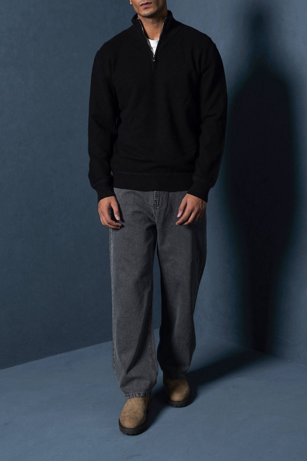 BLACK TEXTURED JUMPER