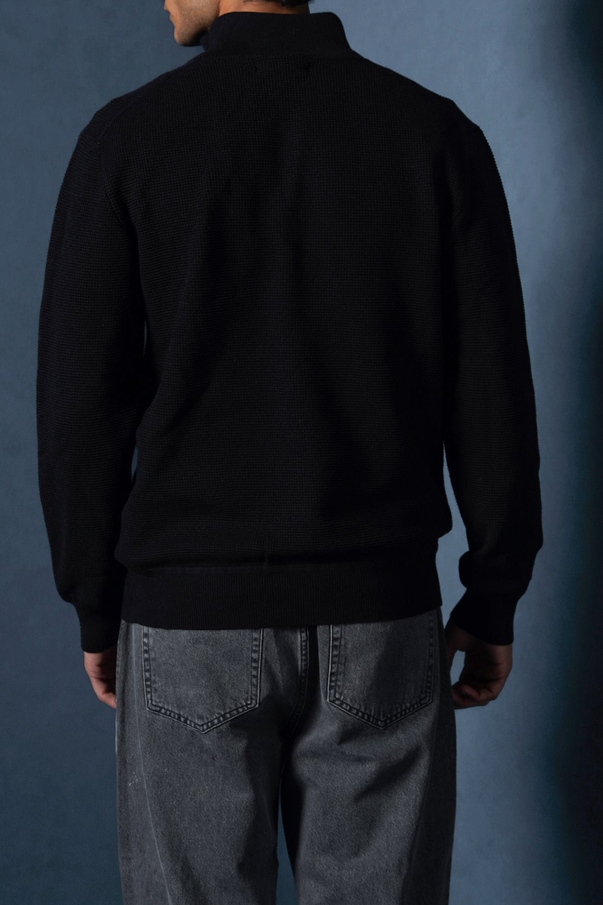 BLACK TEXTURED JUMPER