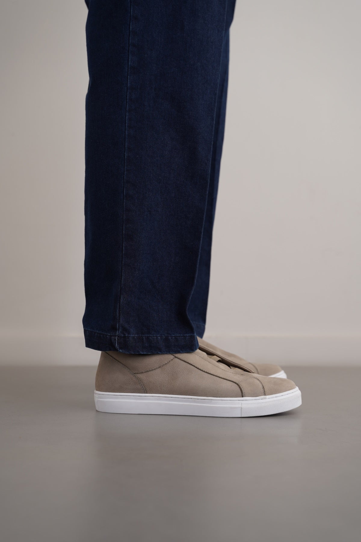 SAND LOW TOP LEATHER SNEAKERS