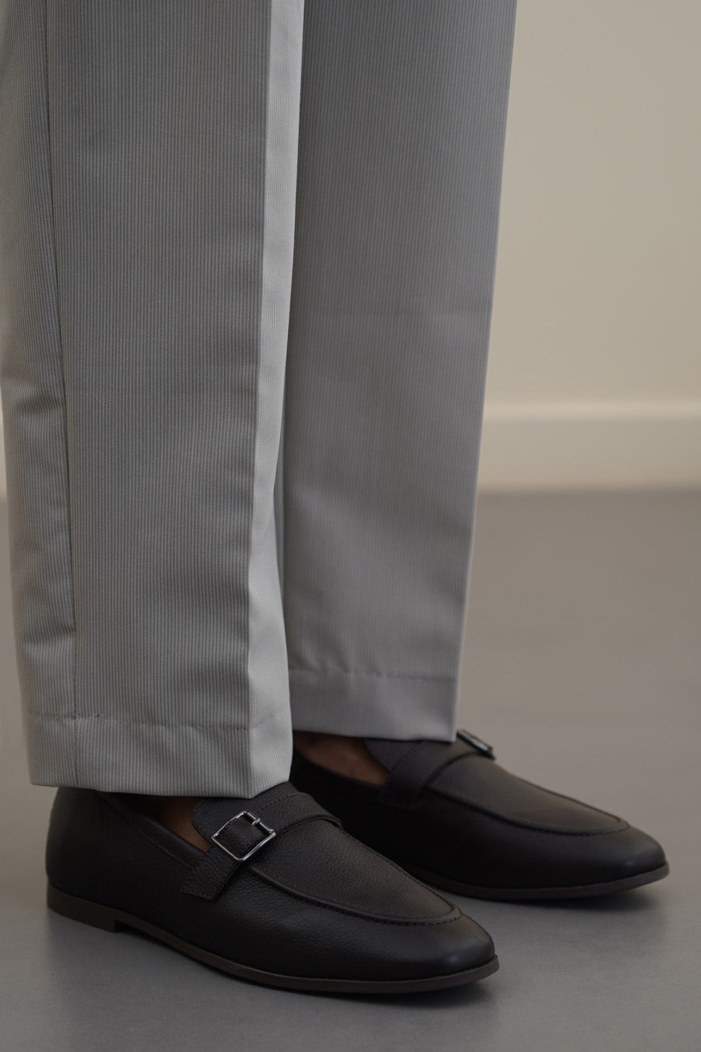 DARK BROWN SMART BUCKLE LOAFERS