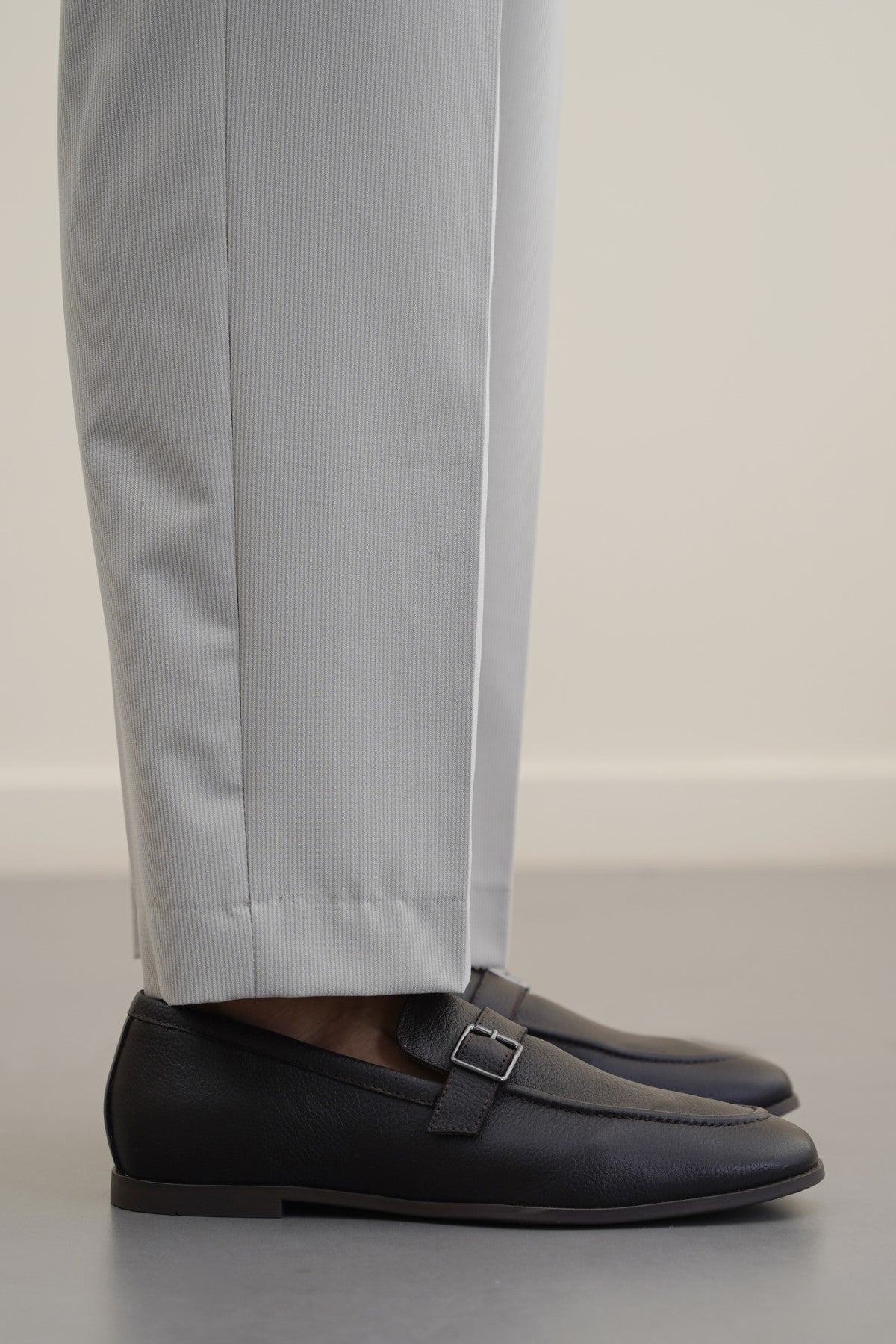 DARK BROWN SMART BUCKLE LOAFERS