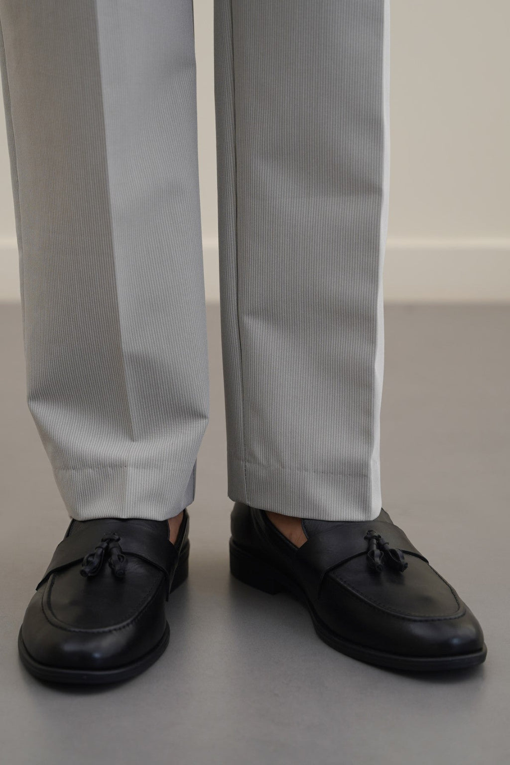 BLACK TASSEL LEATHER LOAFERS