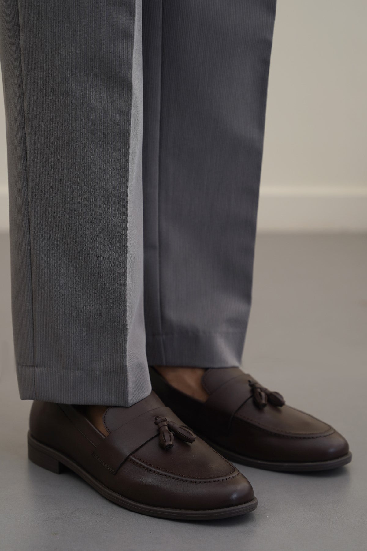 DARK BROWN TASSEL LEATHER LOAFERS