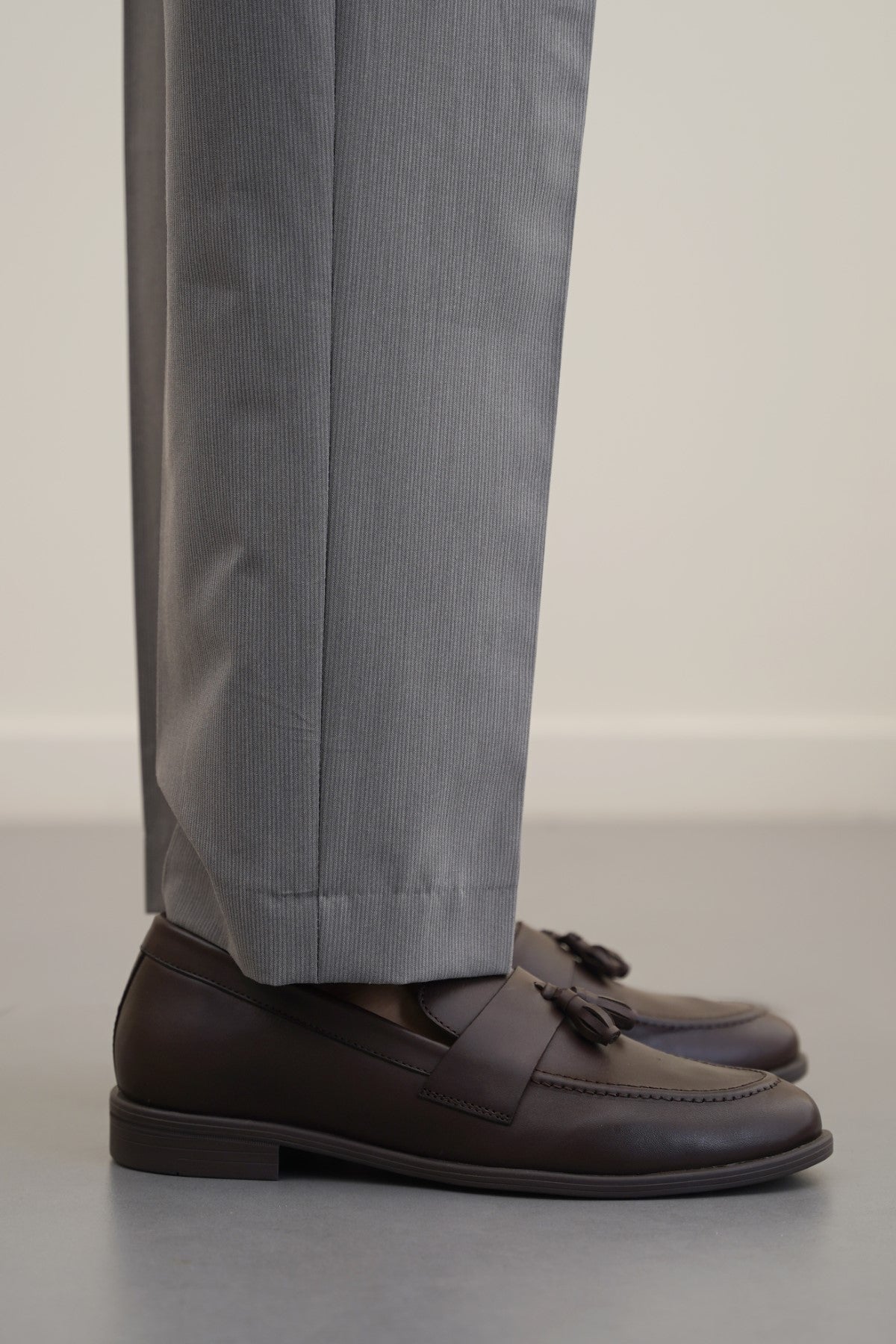 DARK BROWN TASSEL LEATHER LOAFERS