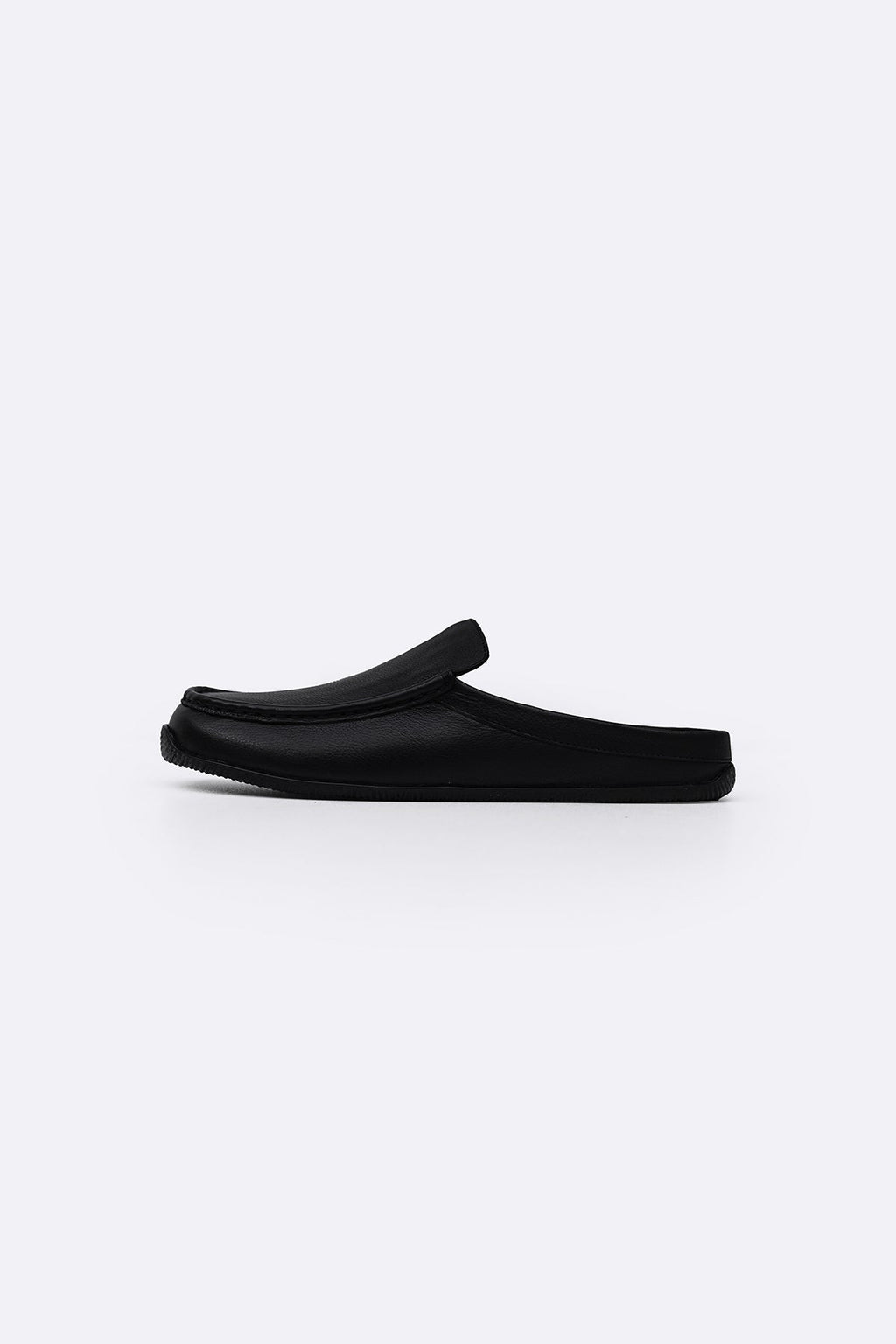 BLACK COMFORT LEATHER CLOGS