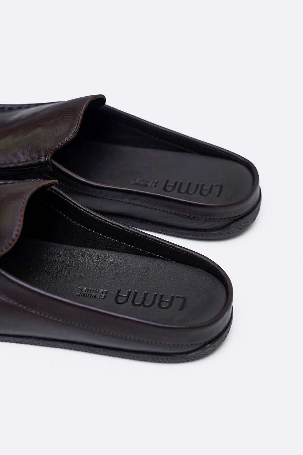 DARK BROWN COMFORT LEATHER CLOGS
