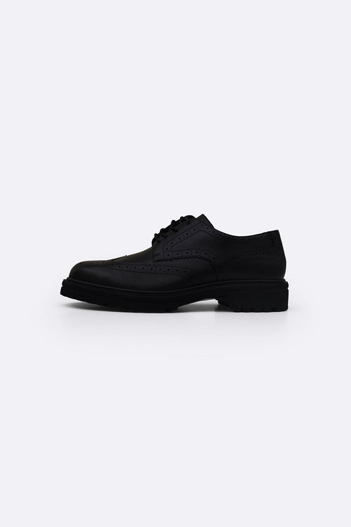 BLACK CLASSIC LEATHER BROGUES