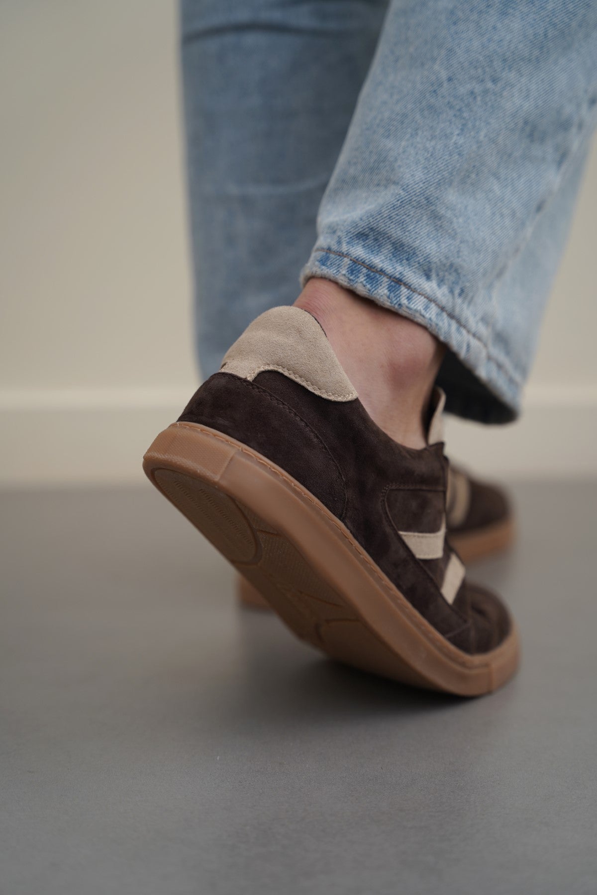 DARK BROWN SUEDE SKATE SNEAKERS
