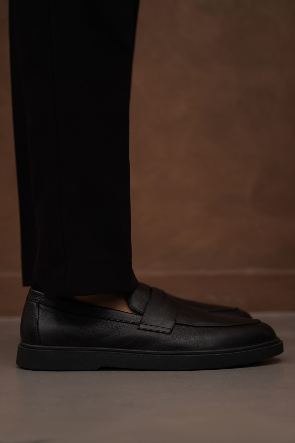 BLACK EVERYDAY LEATHER LOAFERS