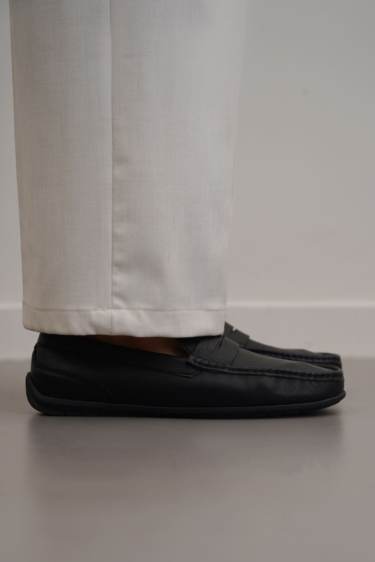BLACK COMFORT REAL LEATHER MOCCASIN