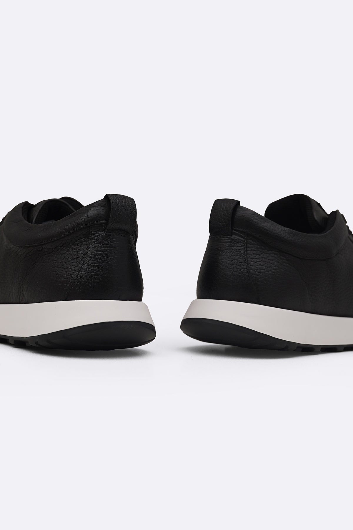BLACK AIR LEATHER SNEAKERS