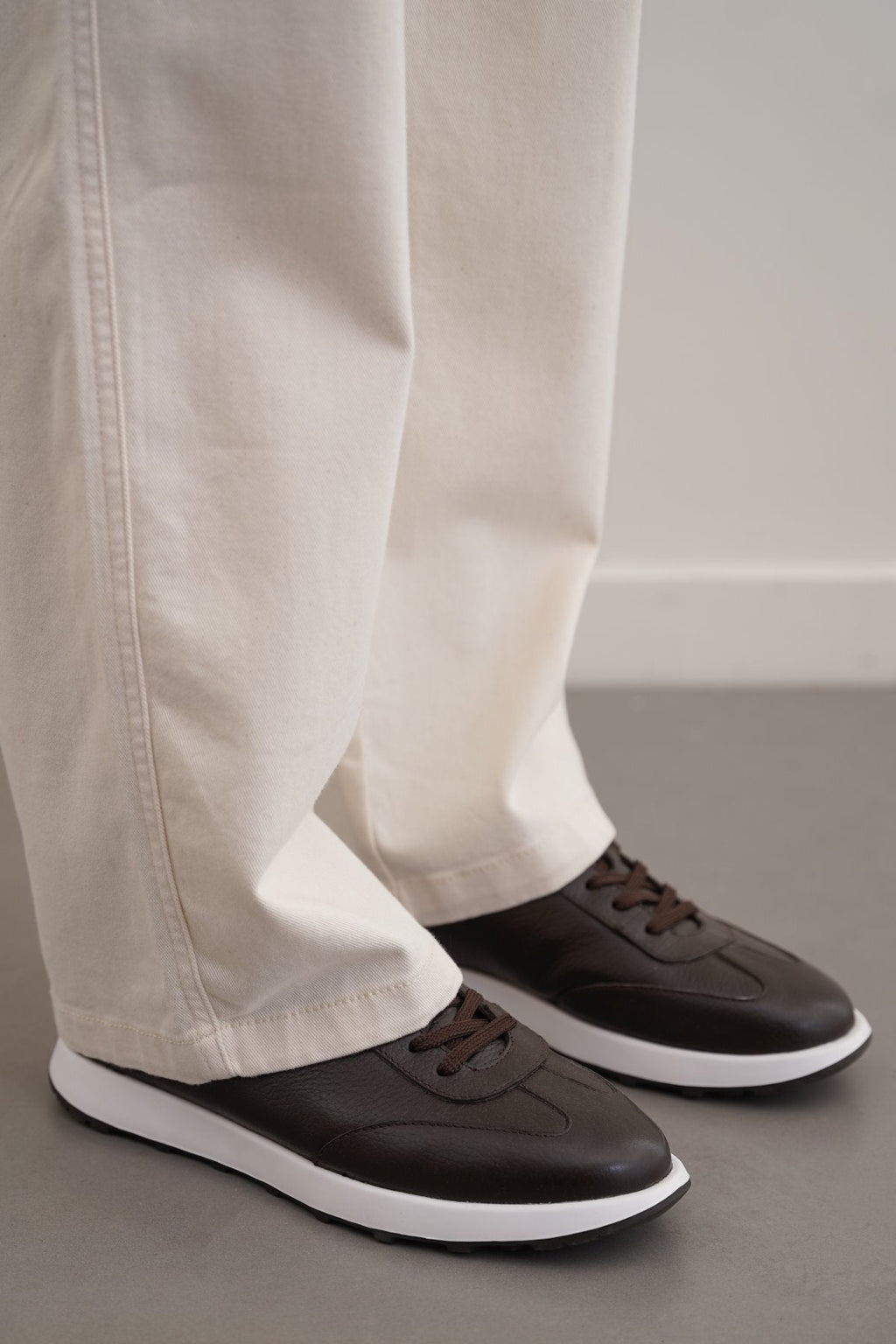 COFFEE AIR LEATHER SNEAKERS