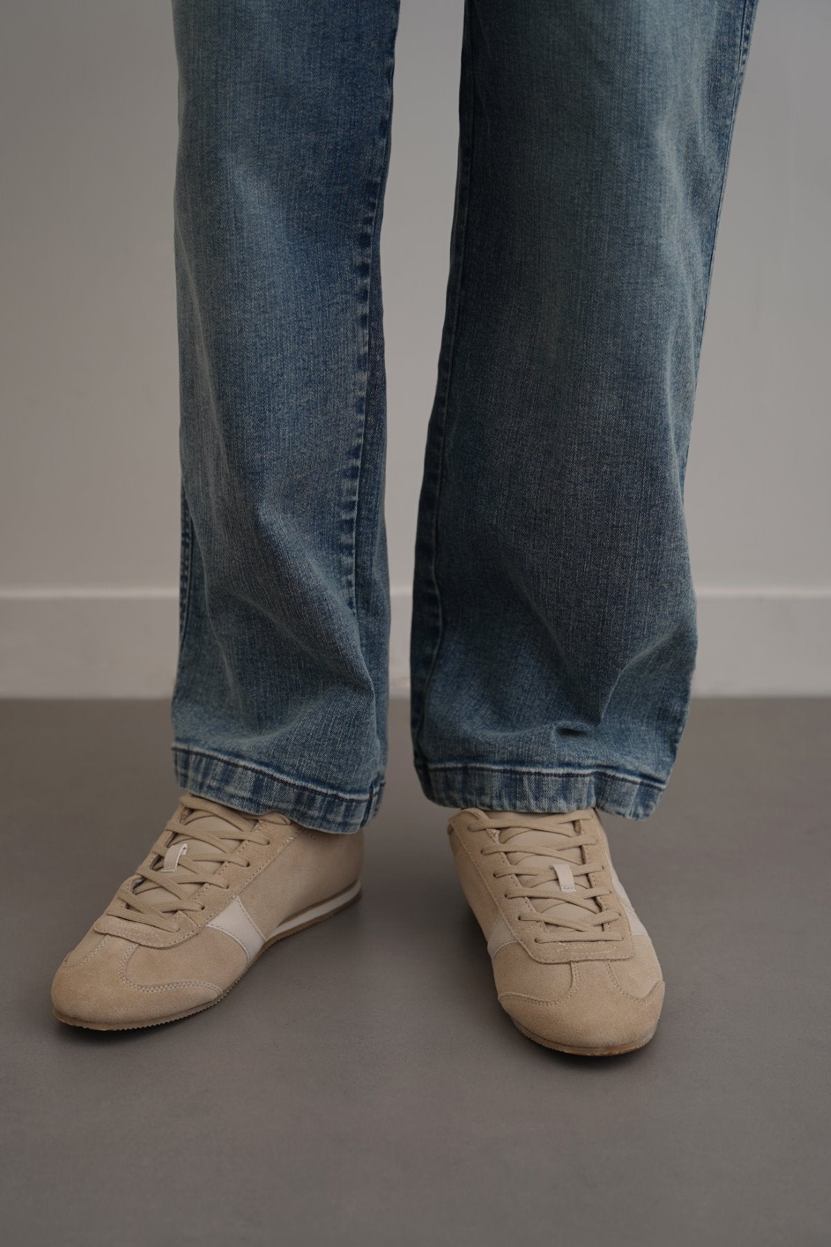 BEIGE SUEDE LIFESTYLE SNEAKERS
