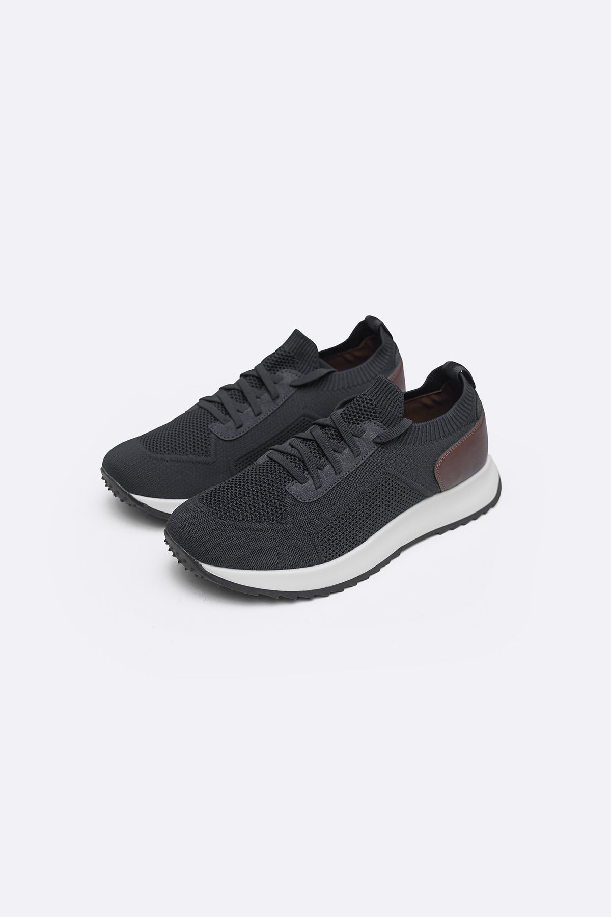 NAVY LACE-UP KNIT SNEAKERS