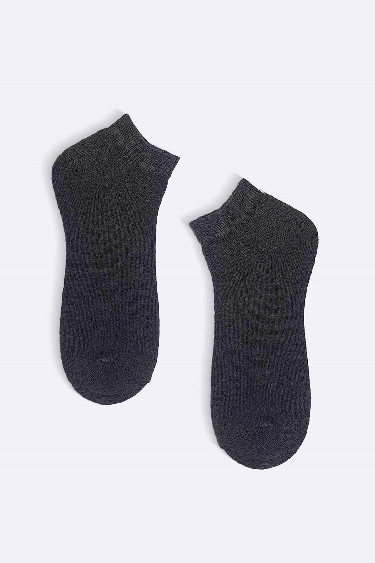 BLACK ANKLE SOCKS